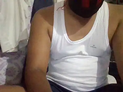 Snapshot of Mohan_Patel_35 chatting on 10-10-25, 05:12 Mohan Patel 35 online show from 10-10-25, 05:12