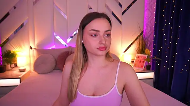 LindsieGreyy online show from 03-19-26, 07:34