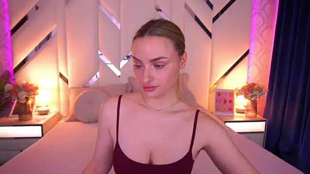 Snapshot of LindsieGreyy chatting on 05-16-26, 06:32 LindsieGreyy online show from 05-16-26, 06:32