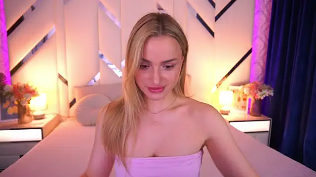 Snapshot of LindsieGreyy chatting on 05-30-26, 06:21 LindsieGreyy online show from 05-30-26, 06:21