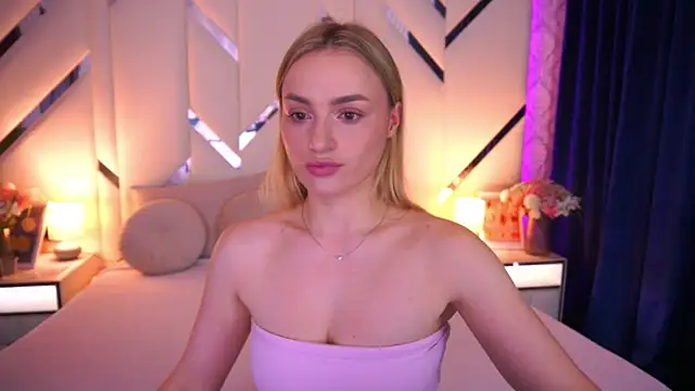 Snapshot of LindsieGreyy chatting on 06-05-26, 02:12 LindsieGreyy online show from 06-05-26, 02:12