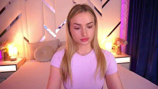 Snapshot of LindsieGreyy chatting on 06-11-26, 12:14 LindsieGreyy online show from 06-11-26, 12:14