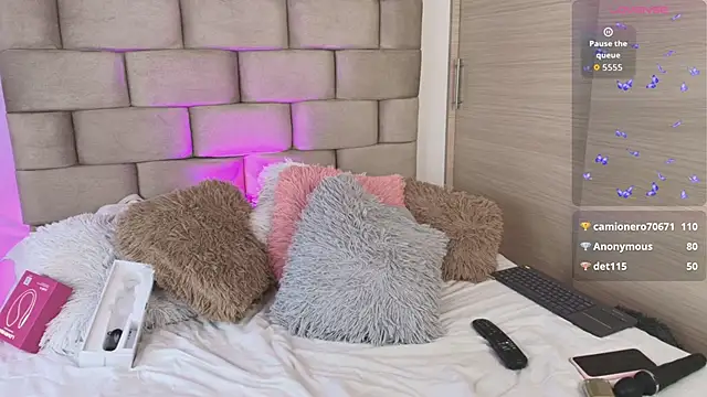 DANIELA CADAVID  online show from 02-03-26, 02:53