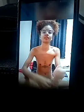 Snapshot of Felipe_OwnZ chatting on 10-11-25, 12:32 Felipe OwnZ online show from 10-11-25, 12:32