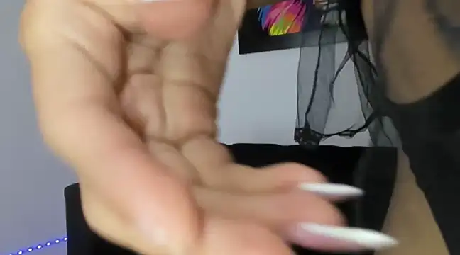 Snapshot of danna_alvarez chatting on 02-07-25, 10:41 danna alvarez online show from 02-07-25, 10:41