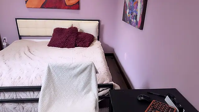 MrsJanetM online show from 04-10-26, 04:50