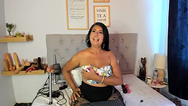 Jackiehmilf52 online show from 03-11-25, 12:39