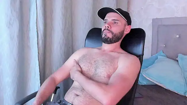 Snapshot of Luke_Diaz7 chatting on 03-20-25, 07:35 Luke Diaz7 online show from 03-20-25, 07:35