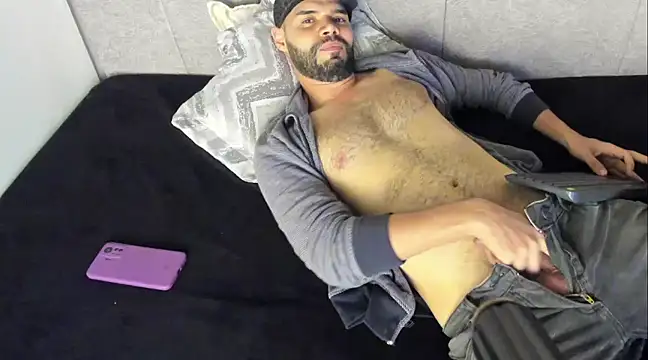 Snapshot of Luke_Diaz7 chatting on 03-22-25, 02:16 Luke Diaz7 online show from 03-22-25, 02:16