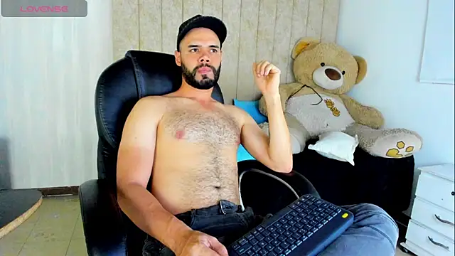 Snapshot of Luke_Diaz7 chatting on 03-22-25, 11:20 Luke Diaz7 online show from 03-22-25, 11:20