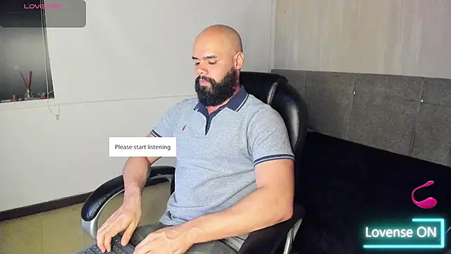 Snapshot of Luke_Diaz7 chatting on 10-02-25, 02:40 Luke Diaz7 online show from 10-02-25, 02:40