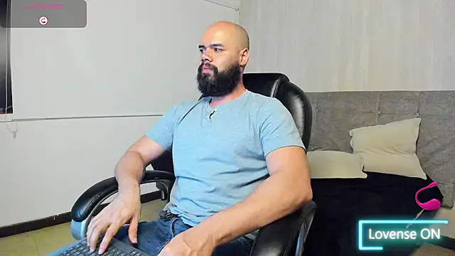 Snapshot of Luke_Diaz7 chatting on 10-04-25, 03:59 Luke Diaz7 online show from 10-04-25, 03:59