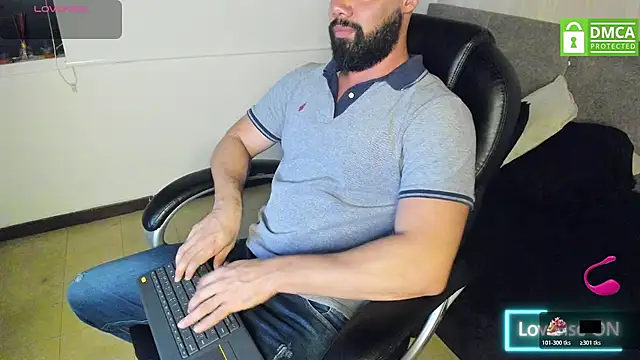 Snapshot of Luke_Diaz7 chatting on 11-07-25, 11:27 Luke Diaz7 online show from 11-07-25, 11:27