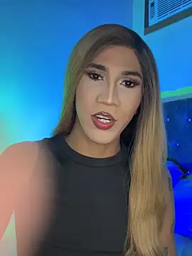 emelly horny  online show from 12-15-25, 07:51