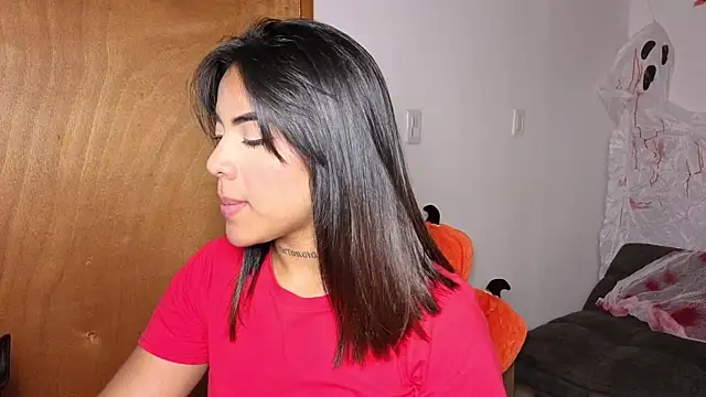 Snapshot of Maryybellax chatting on 10-23-25, 10:41 Maryybellax online show from 10-23-25, 10:41