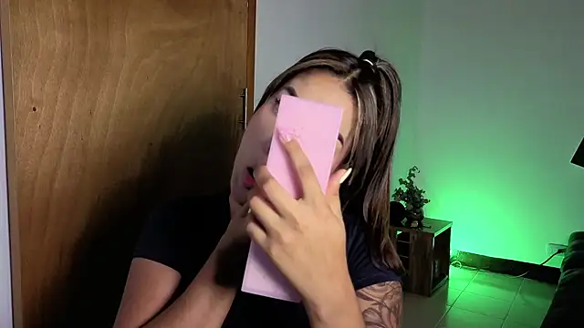 Snapshot of Maryybellax chatting on 11-06-25, 09:59 Maryybellax online show from 11-06-25, 09:59