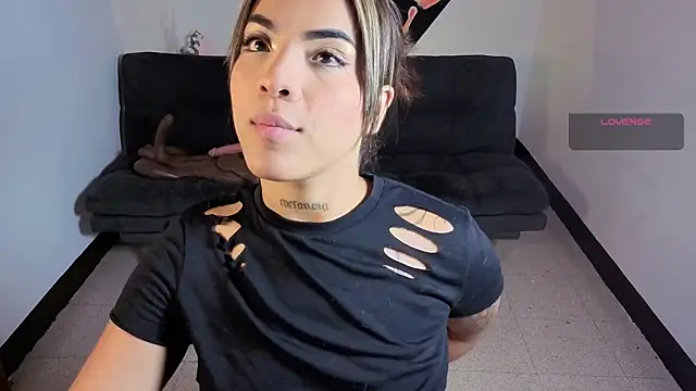 Snapshot of Maryybellax chatting on 11-23-25, 10:42 Maryybellax online show from 11-23-25, 10:42