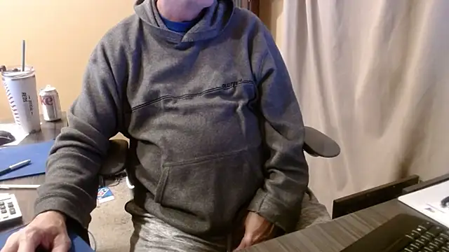 olderandwiser2 online show from 04-12-26, 03:44