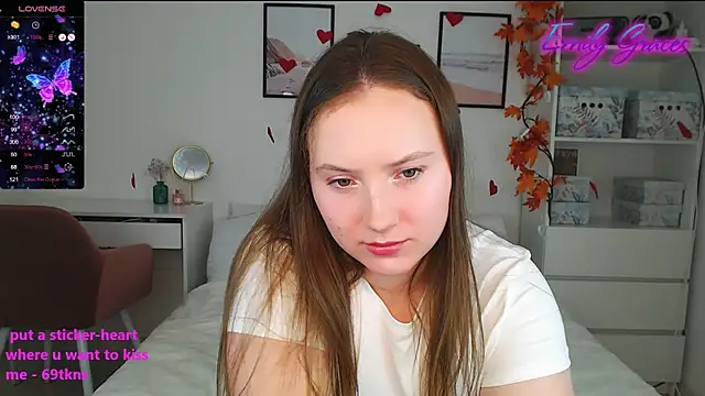 Snapshot of EmilyxxGraces chatting on 02-15-25, 12:26 EmilyxxGraces online show from 02-15-25, 12:26