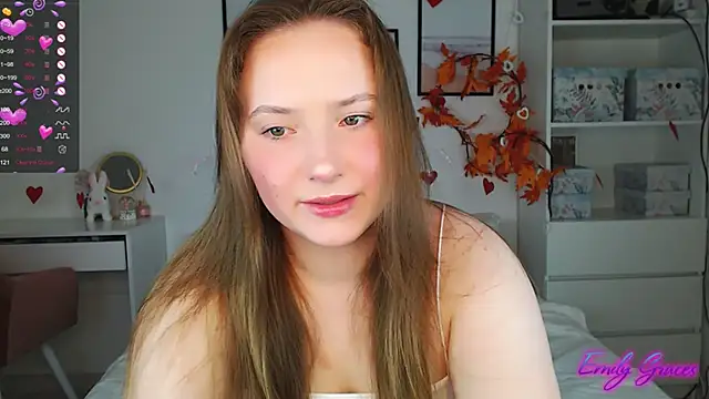 Snapshot of EmilyxxGraces chatting on 03-04-25, 10:27 EmilyxxGraces online show from 03-04-25, 10:27