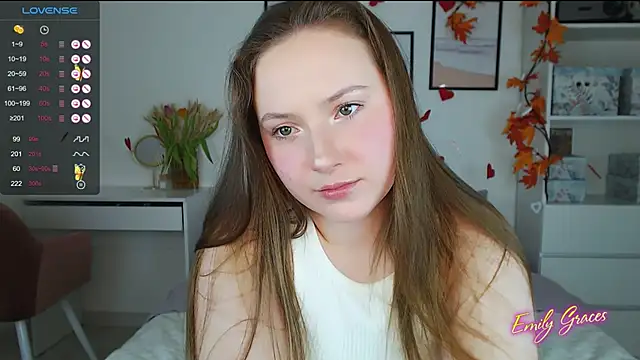 Snapshot of EmilyxxGraces chatting on 03-13-25, 02:27 EmilyxxGraces online show from 03-13-25, 02:27