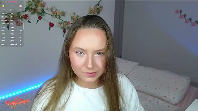 Snapshot of EmilyxxGraces chatting on 04-22-26, 09:38 EmilyxxGraces online show from 04-22-26, 09:38