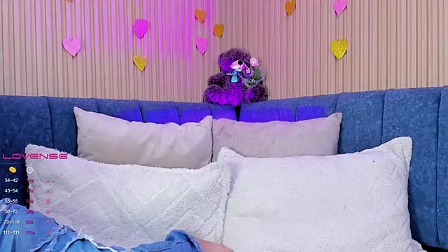 elizabeth 20 online show from 02-22-25, 07:03