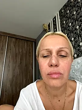 Snapshot of DeboraXporn chatting on 11-29-25, 07:33 DeboraXporn online show from 11-29-25, 07:33