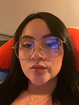 ValentinaOrtiz3 online show from 10-24-25, 01:24