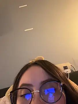 ValentinaOrtiz3 online show from 07-19-26, 02:37