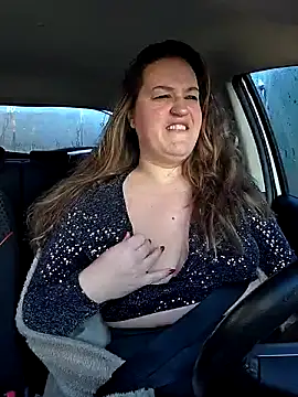 Snapshot of justtess chatting on 12-14-25, 09:14 justtess online show from 12-14-25, 09:14