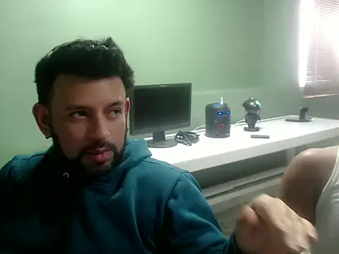 Snapshot of tonyglams chatting on 09-30-25, 08:58 tonyglams online show from 09-30-25, 08:58