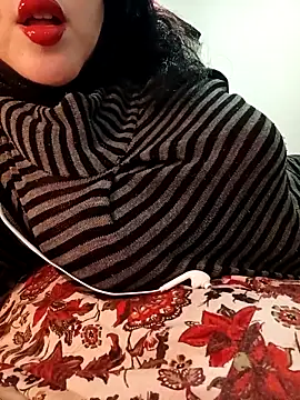 Snapshot of Malak-26 chatting on 11-22-25, 01:15 Malak-26 online show from 11-22-25, 01:15