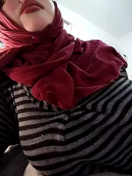 Snapshot of Malak-26 chatting on 02-26-26, 11:59 Malak-26 online show from 02-26-26, 11:59