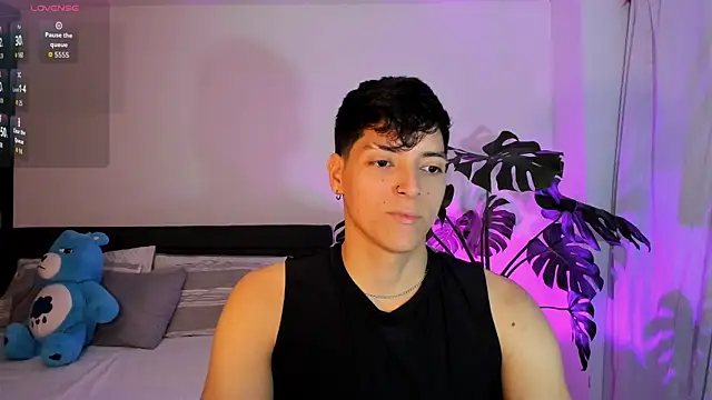  JacobMiller   online show from 09-15-25, 07:25