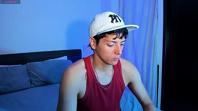 Snapshot of _JacobMiller__ chatting on 11-19-25, 09:04 JacobMiller online show from 11-19-25, 09:04