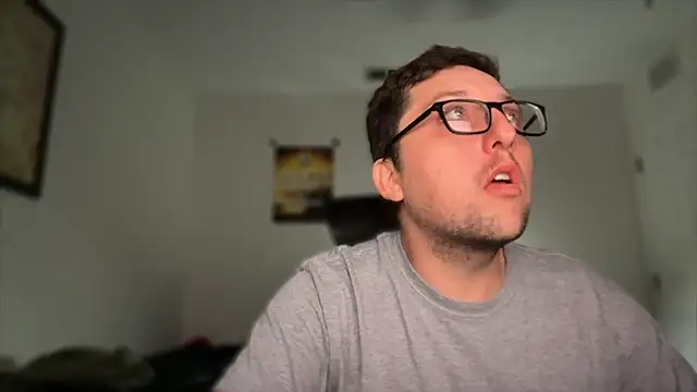 Snapshot of Milflover96 chatting on 01-17-26, 04:06 Milflover96 online show from 01-17-26, 04:06