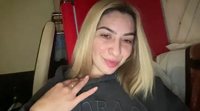 sarrah rossy online show from 02-19-25, 07:38