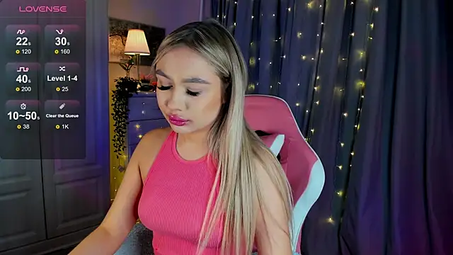 Snapshot of _Loneve__ chatting on 03-08-25, 04:50 Loneve online show from 03-08-25, 04:50