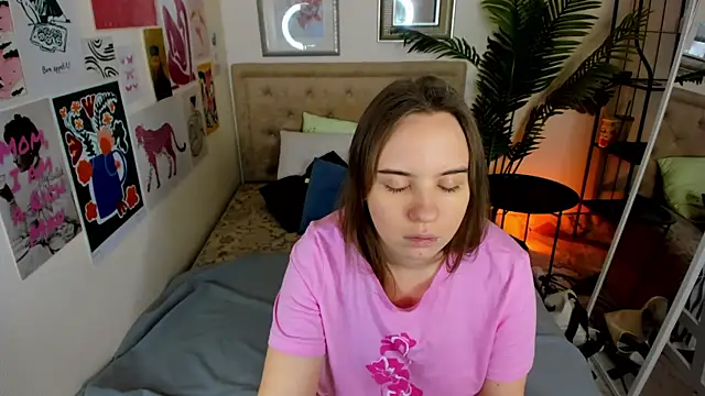 Snapshot of Lika_0ne chatting on 01-19-26, 05:11 Lika 0ne online show from 01-19-26, 05:11