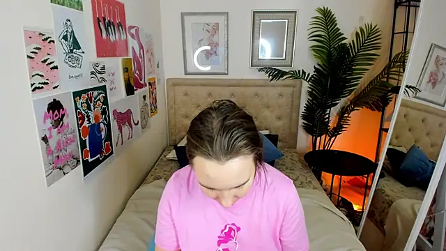 Snapshot of Lika_0ne chatting on 02-04-26, 12:11 Lika 0ne online show from 02-04-26, 12:11