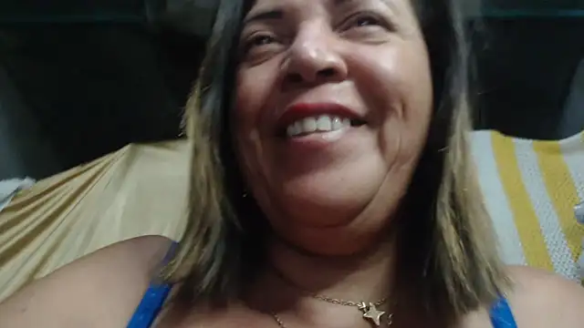 Snapshot of alina_maturehot chatting on 03-11-25, 08:41 alina maturehot online show from 03-11-25, 08:41