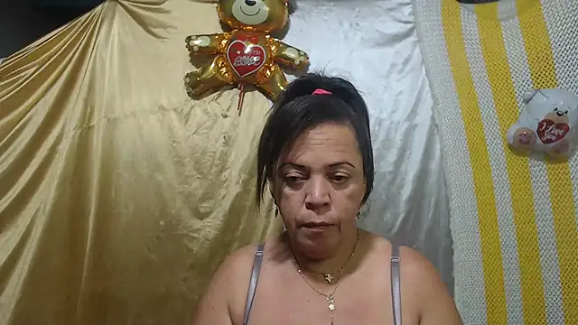 Snapshot of alina_maturehot chatting on 03-17-25, 04:51 alina maturehot online show from 03-17-25, 04:51