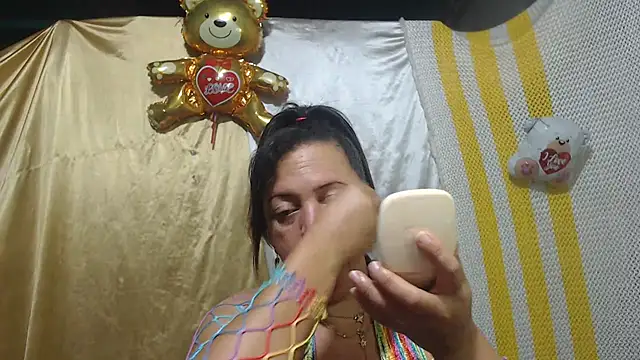 Snapshot of alina_maturehot chatting on 03-18-25, 04:58 alina maturehot online show from 03-18-25, 04:58