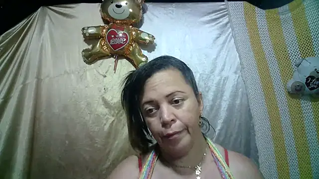 Snapshot of alina_maturehot chatting on 03-20-25, 06:20 alina maturehot online show from 03-20-25, 06:20