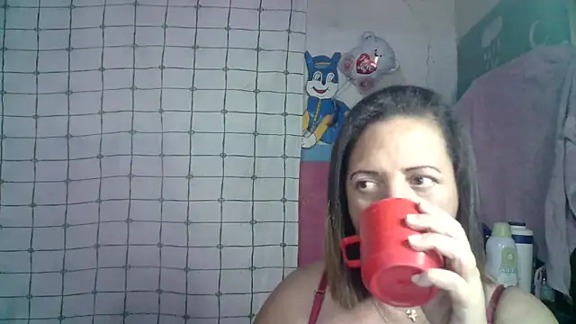 Snapshot of alina_maturehot chatting on 03-21-25, 10:50 alina maturehot online show from 03-21-25, 10:50