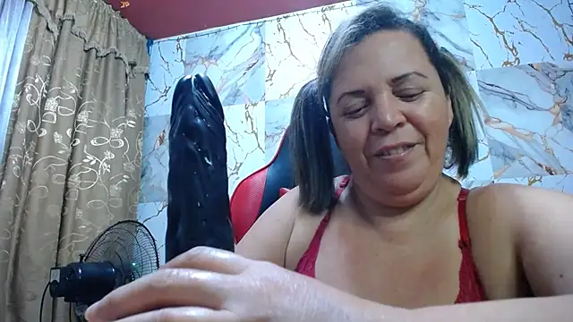 Snapshot of alina_maturehot chatting on 11-21-25, 09:41 alina maturehot online show from 11-21-25, 09:41