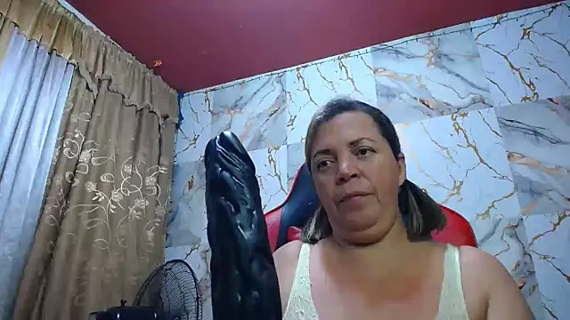 Snapshot of alina_maturehot chatting on 11-24-25, 09:53 alina maturehot online show from 11-24-25, 09:53