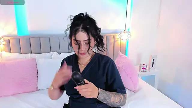 isolari  online show from 02-14-25, 04:15