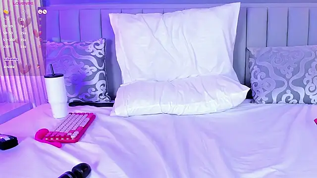 isolari  online show from 03-23-25, 07:42